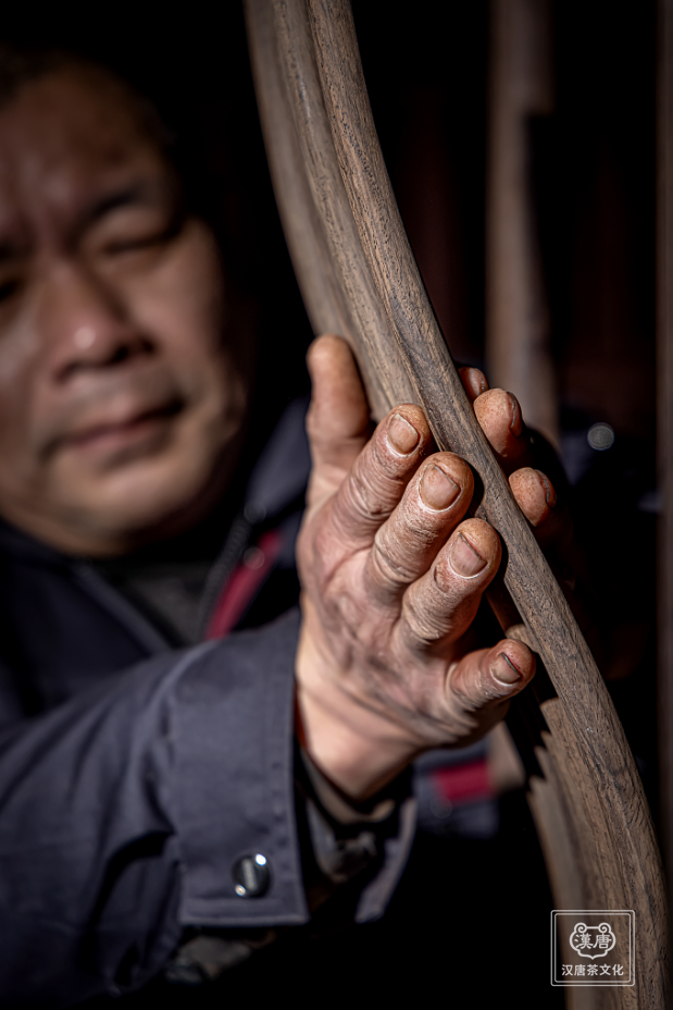 千色閱盡，我自獨(dú)黑插圖11