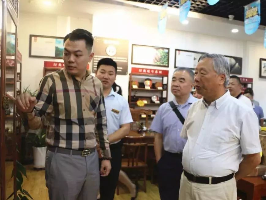 中國國際茶文化研究會(huì)主辦浙茶企赴陜西考察活動(dòng)，參觀漢唐西安旗艦店插圖3